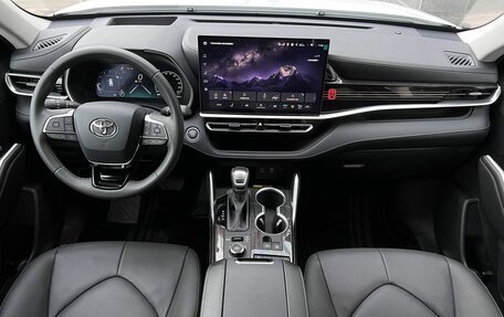 Toyota Highlander, 2026 год, 6 190 000 рублей, 10 фотография