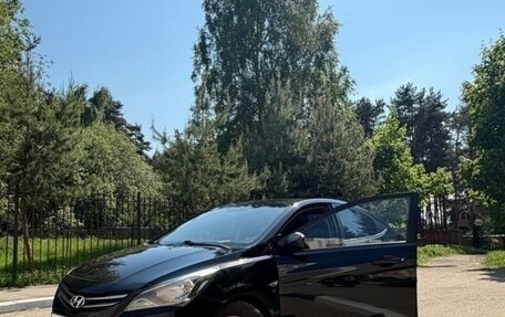 Hyundai Solaris II рестайлинг, 2014 год, 750 000 рублей, 2 фотография