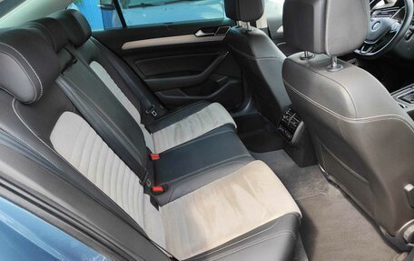 Volkswagen Passat B8 рестайлинг, 2018 год, 1 899 000 рублей, 12 фотография