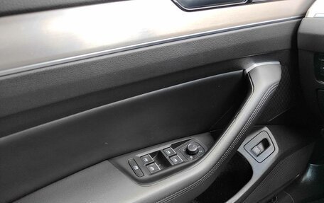 Volkswagen Passat B8 рестайлинг, 2018 год, 1 899 000 рублей, 21 фотография