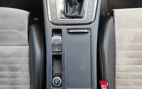 Volkswagen Passat B8 рестайлинг, 2018 год, 1 899 000 рублей, 20 фотография