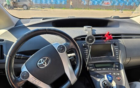 Toyota Prius, 2010 год, 1 100 000 рублей, 5 фотография