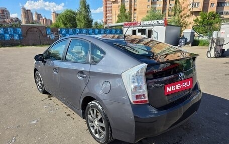 Toyota Prius, 2010 год, 1 100 000 рублей, 9 фотография