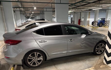 Hyundai Elantra VI рестайлинг, 2016 год, 1 699 000 рублей, 3 фотография