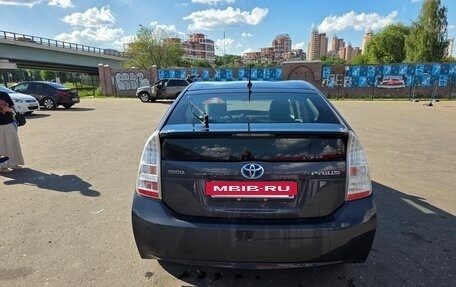 Toyota Prius, 2010 год, 1 100 000 рублей, 4 фотография