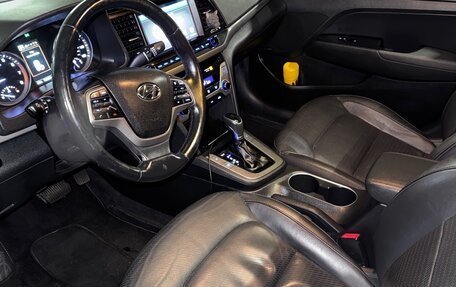 Hyundai Elantra VI рестайлинг, 2016 год, 1 699 000 рублей, 10 фотография
