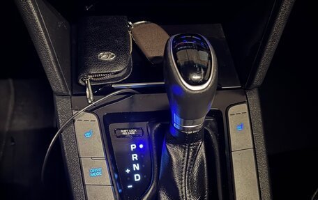 Hyundai Elantra VI рестайлинг, 2016 год, 1 699 000 рублей, 12 фотография