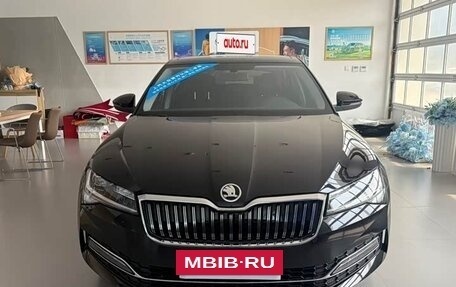 Skoda Superb III рестайлинг, 2024 год, 1 868 083 рублей, 2 фотография
