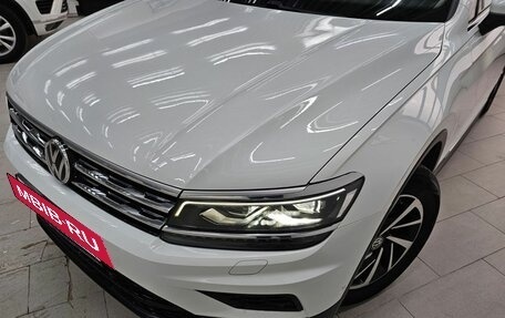 Volkswagen Tiguan II, 2018 год, 2 770 000 рублей, 14 фотография