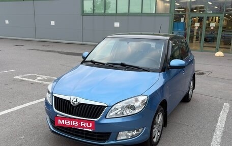 Skoda Fabia II, 2013 год, 690 000 рублей, 2 фотография