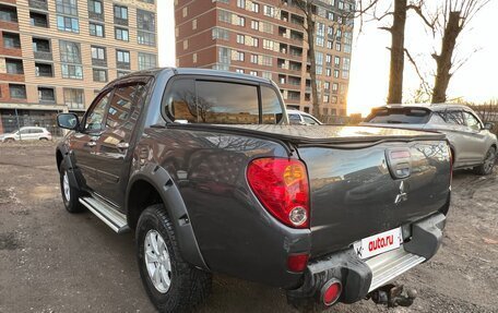 Mitsubishi L200 IV рестайлинг, 2007 год, 800 000 рублей, 4 фотография