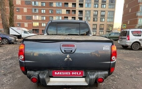 Mitsubishi L200 IV рестайлинг, 2007 год, 800 000 рублей, 5 фотография
