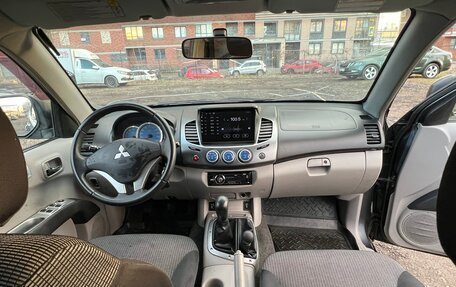 Mitsubishi L200 IV рестайлинг, 2007 год, 800 000 рублей, 15 фотография