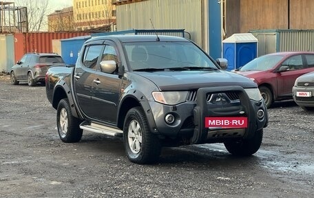 Mitsubishi L200 IV рестайлинг, 2007 год, 800 000 рублей, 12 фотография
