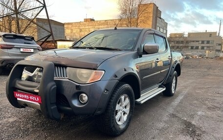 Mitsubishi L200 IV рестайлинг, 2007 год, 800 000 рублей, 11 фотография
