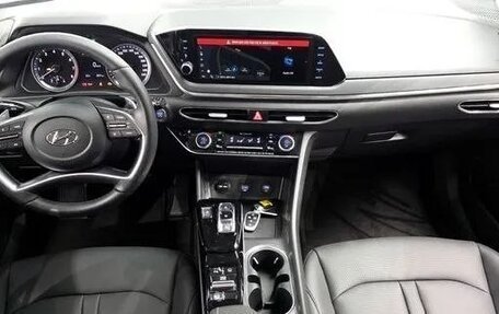 Hyundai Sonata VIII, 2020 год, 2 500 000 рублей, 7 фотография