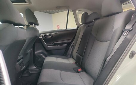 Toyota RAV4, 2019 год, 2 512 000 рублей, 11 фотография