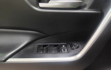 Toyota RAV4, 2019 год, 2 512 000 рублей, 19 фотография