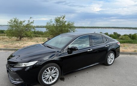 Toyota Camry, 2018 год, 2 970 000 рублей, 3 фотография
