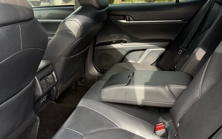 Toyota Camry, 2018 год, 2 970 000 рублей, 17 фотография