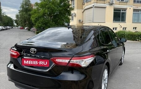 Toyota Camry, 2018 год, 2 970 000 рублей, 12 фотография
