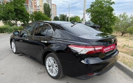 Toyota Camry, 2018 год, 2 970 000 рублей, 4 фотография