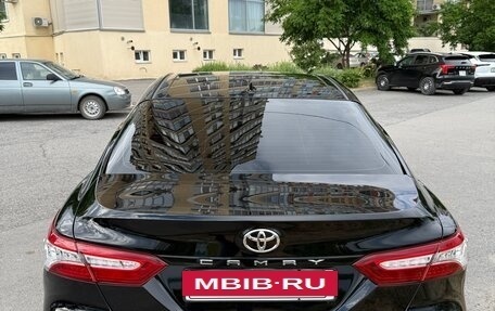 Toyota Camry, 2018 год, 2 970 000 рублей, 6 фотография