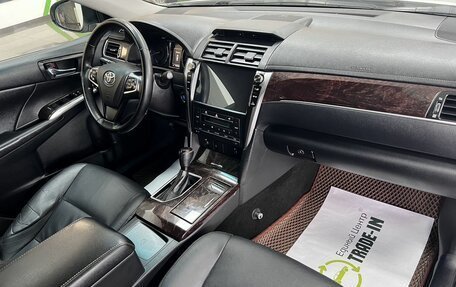 Toyota Camry, 2017 год, 2 345 000 рублей, 13 фотография