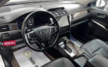 Toyota Camry, 2017 год, 2 345 000 рублей, 8 фотография