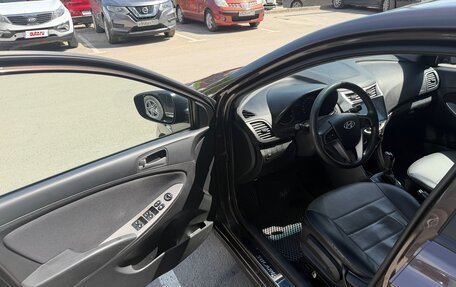 Hyundai Solaris II рестайлинг, 2015 год, 900 000 рублей, 9 фотография