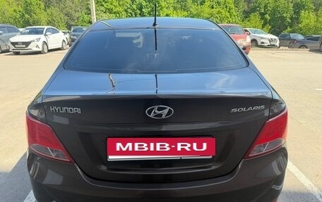 Hyundai Solaris II рестайлинг, 2015 год, 900 000 рублей, 5 фотография