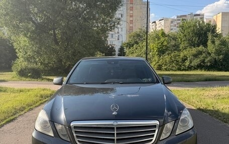 Mercedes-Benz E-Класс, 2012 год, 1 800 000 рублей, 1 фотография