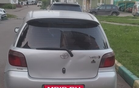 Toyota Yaris I рестайлинг, 2000 год, 180 000 рублей, 1 фотография