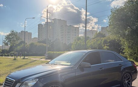 Mercedes-Benz E-Класс, 2012 год, 1 800 000 рублей, 2 фотография