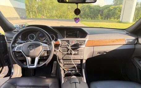 Mercedes-Benz E-Класс, 2012 год, 1 800 000 рублей, 7 фотография
