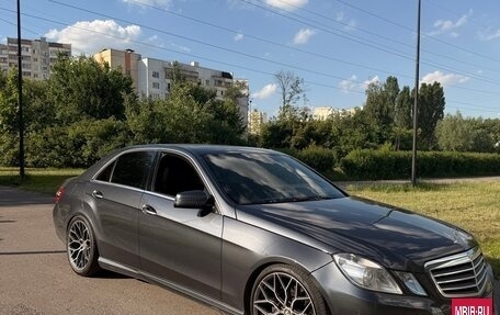 Mercedes-Benz E-Класс, 2012 год, 1 800 000 рублей, 3 фотография