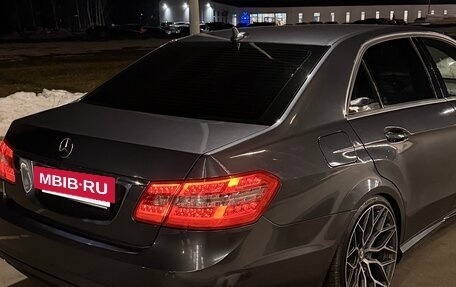 Mercedes-Benz E-Класс, 2012 год, 1 800 000 рублей, 11 фотография