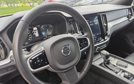 Volvo V60 Cross Country II, 2019 год, 3 750 000 рублей, 8 фотография
