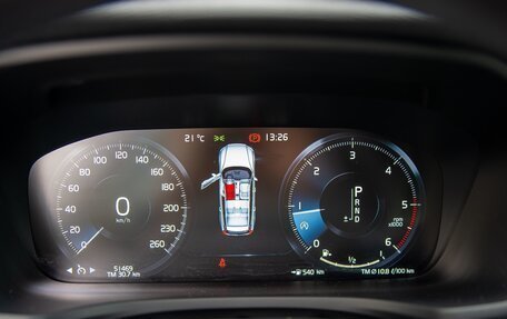 Volvo V60 Cross Country II, 2019 год, 3 750 000 рублей, 9 фотография