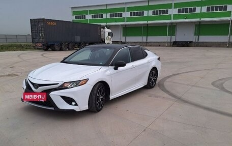 Toyota Camry, 2019 год, 2 500 000 рублей, 10 фотография