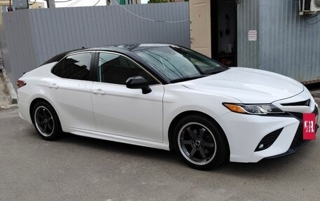 Toyota Camry, 2019 год, 2 500 000 рублей, 4 фотография