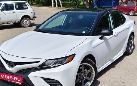 Toyota Camry, 2019 год, 2 500 000 рублей, 3 фотография