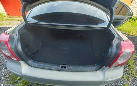 Toyota Avensis III рестайлинг, 2006 год, 680 000 рублей, 6 фотография