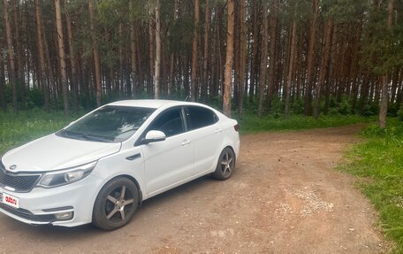 KIA Rio III рестайлинг, 2015 год, 660 000 рублей, 3 фотография