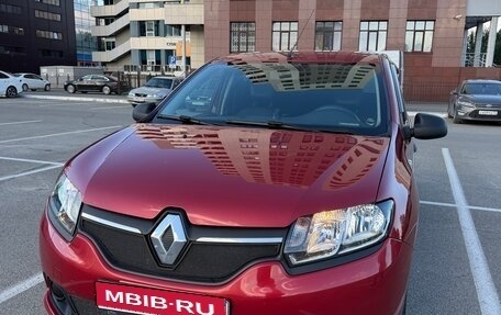 Renault Logan II, 2015 год, 730 000 рублей, 1 фотография
