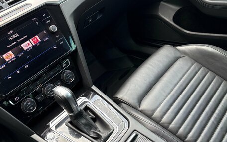 Volkswagen Passat B8 рестайлинг, 2017 год, 2 110 000 рублей, 17 фотография