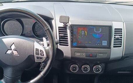 Mitsubishi Outlander III рестайлинг 3, 2011 год, 1 050 000 рублей, 6 фотография