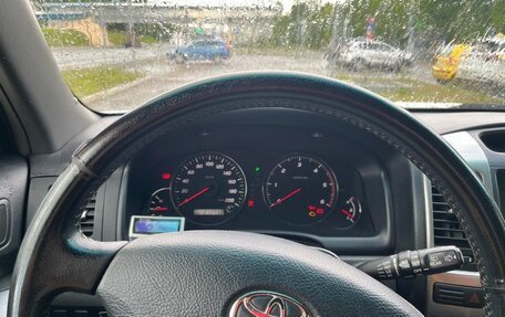 Toyota Land Cruiser Prado 120 рестайлинг, 2006 год, 2 150 000 рублей, 12 фотография