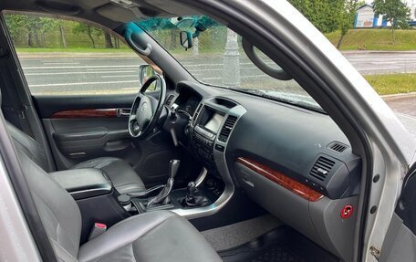Toyota Land Cruiser Prado 120 рестайлинг, 2006 год, 2 150 000 рублей, 14 фотография
