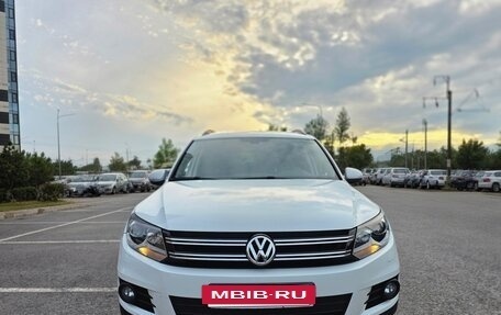 Volkswagen Tiguan I, 2015 год, 1 950 000 рублей, 5 фотография